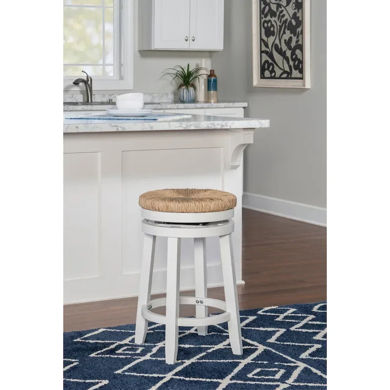 Tabouret de comptoir pivotant sans dossier Maya avec assise en jonc de mer