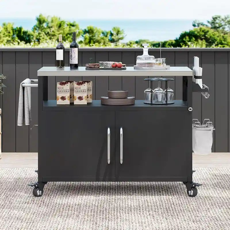Ilot de cuisine extérieur avec plateau en acier inoxydable, table de chariot de barbecue en métal avec armoire de rangement - S.O.