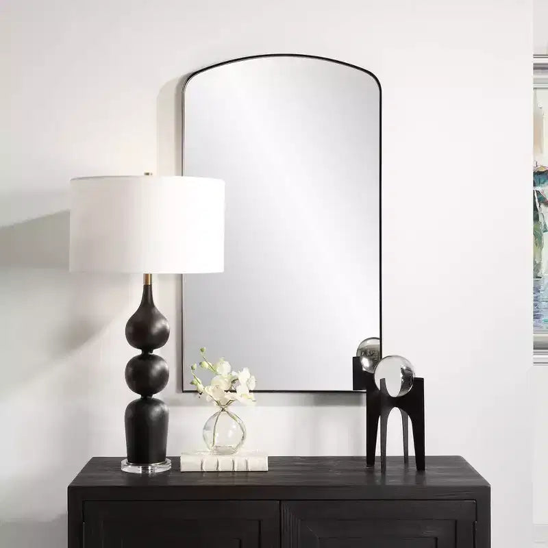 Miroir mural arqué noir mat, 24" x 40", profil moderne fin