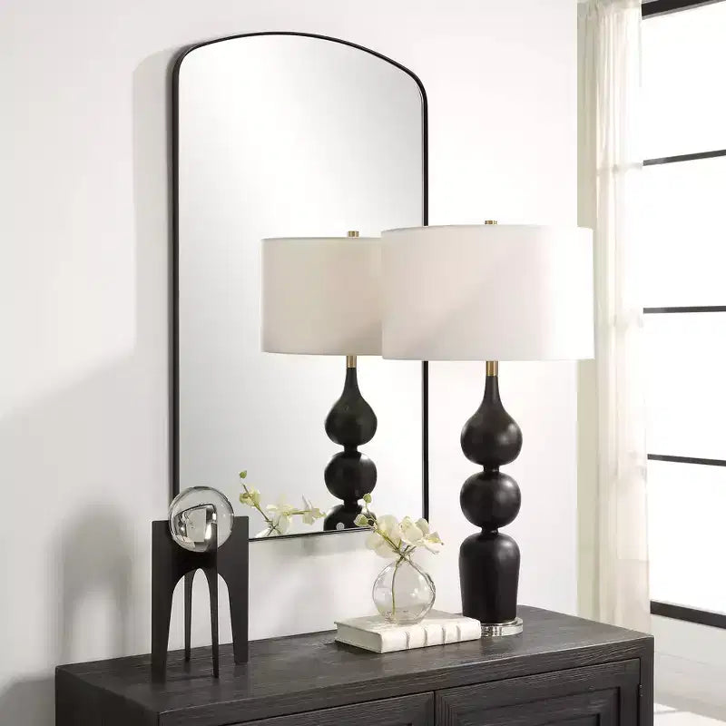 Miroir mural arqué noir mat, 24" x 40", profil moderne fin