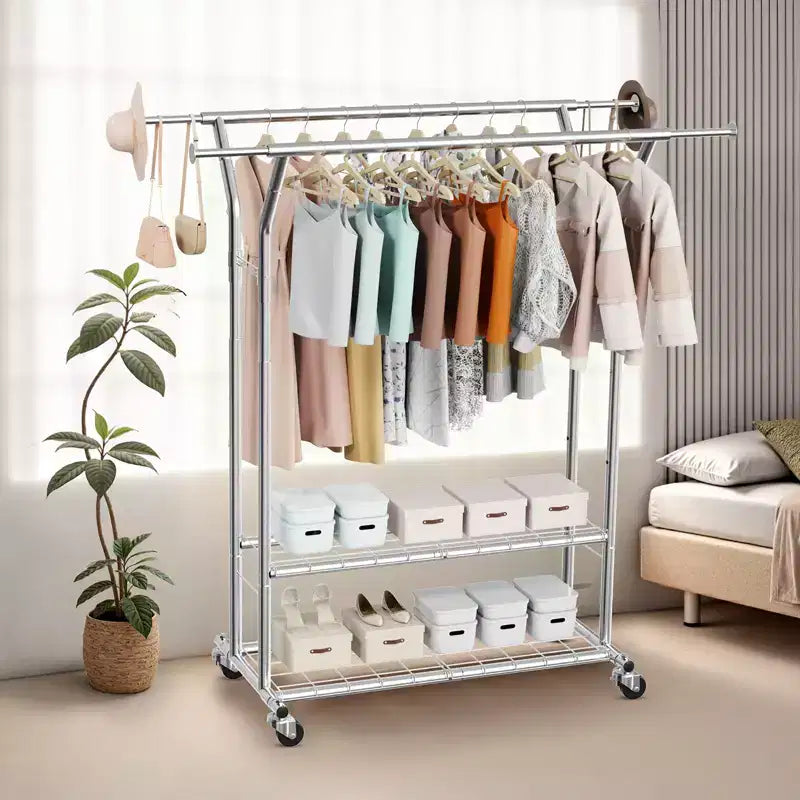 Portant à vêtements roulant avec 2 tringles, 2 étagères de rangement et des crochets latéraux, capacité de 120 kg, argent