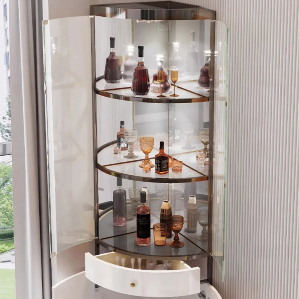 Meuble d'angle à vin avec étagères en verre et métal à plusieurs niveaux