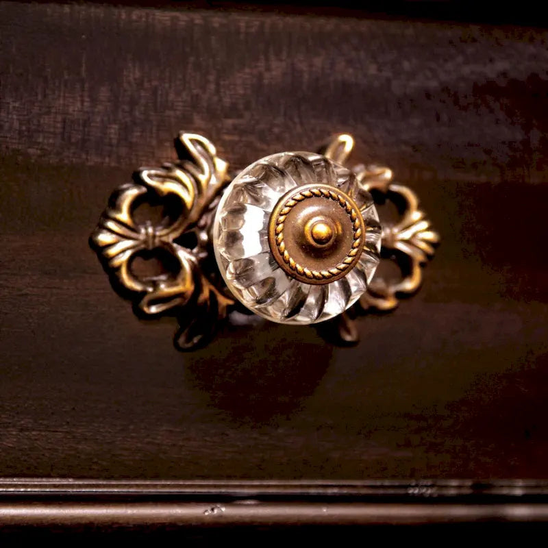 Commode traditionnelle à 9 tiroirs et miroir, 2 pièces