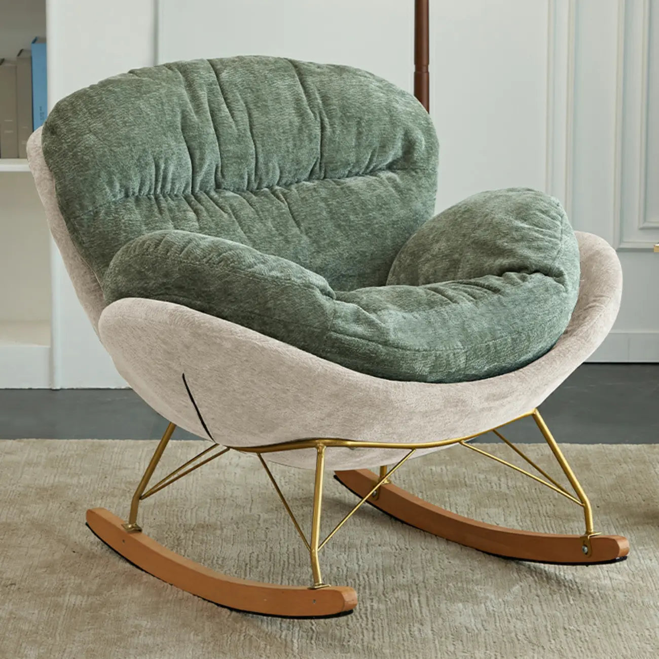 Fauteuil à bascule ergonomique rembourré en velours moderne pour chambre de bébé