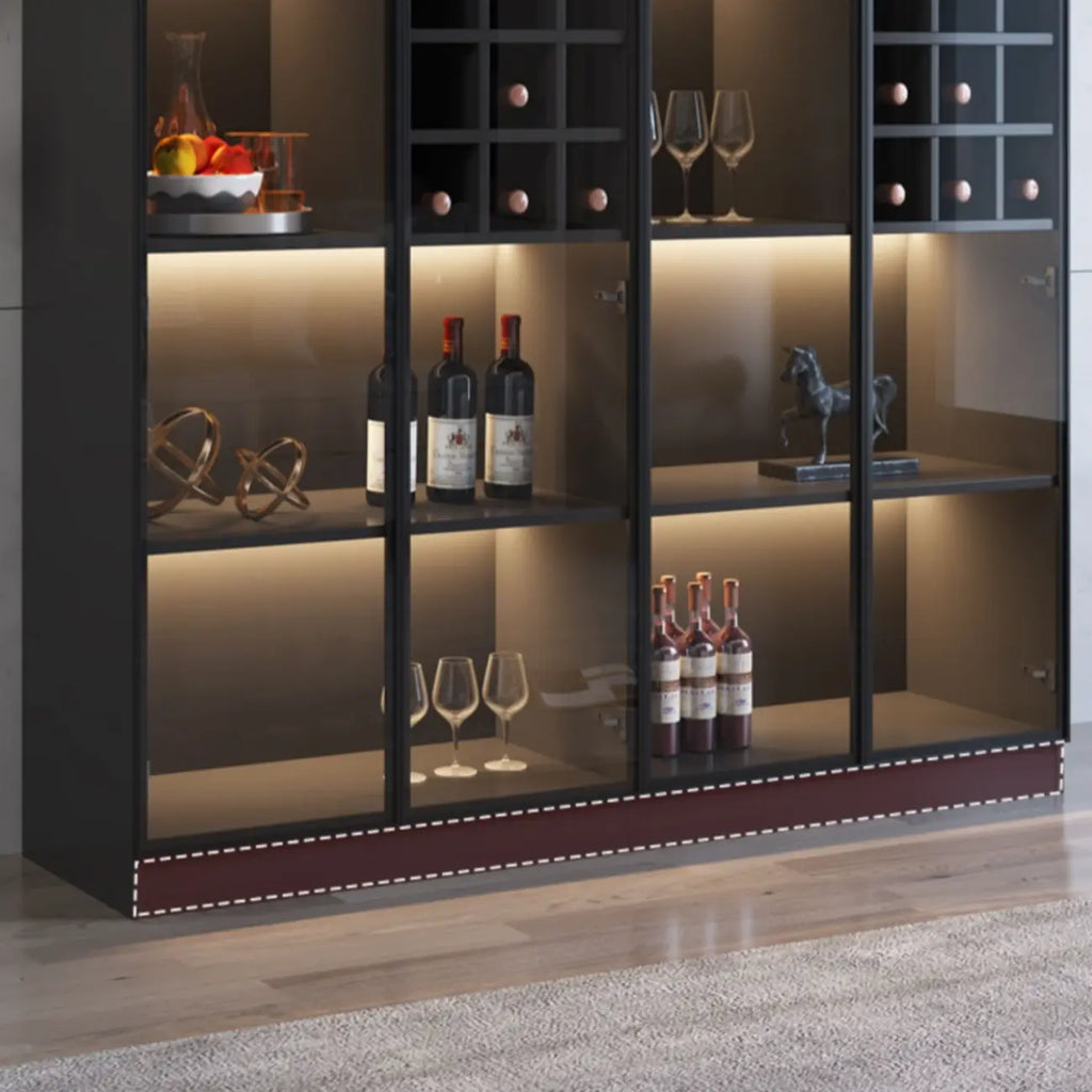 Meuble de rangement à vin minimaliste en bois noir avec porte vitrée