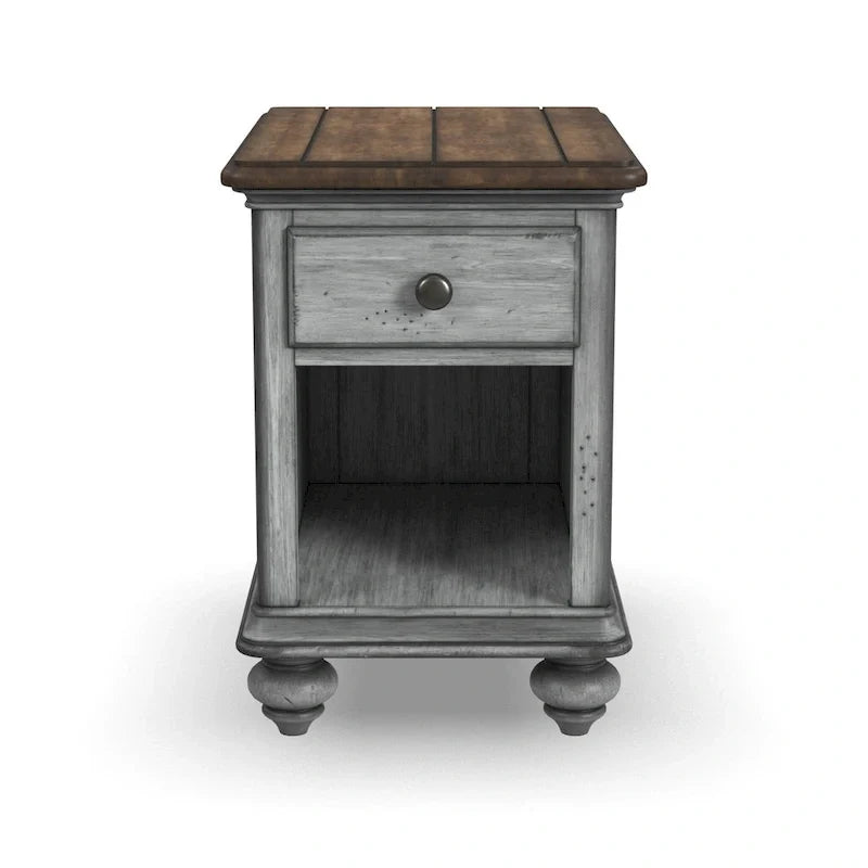 Table d'appoint Plymouth marron en bois par Flexsteel - 16 x 23 x 23