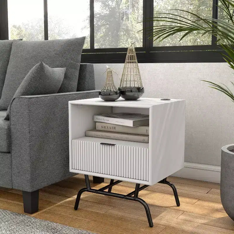 Table d'appoint moderne avec ports USB, 1 tiroir et étagère ouverte, noir et vert, 45,7 cm L