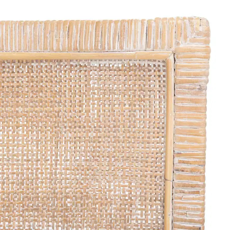 Fauteuil d'appoint Sarai rembourré, dossier capitonné, pieds dorés, pour salon et chambre