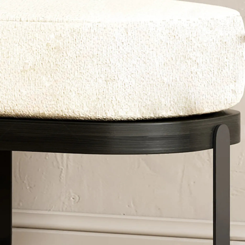 Banc court rembourré en bois beige moderne
