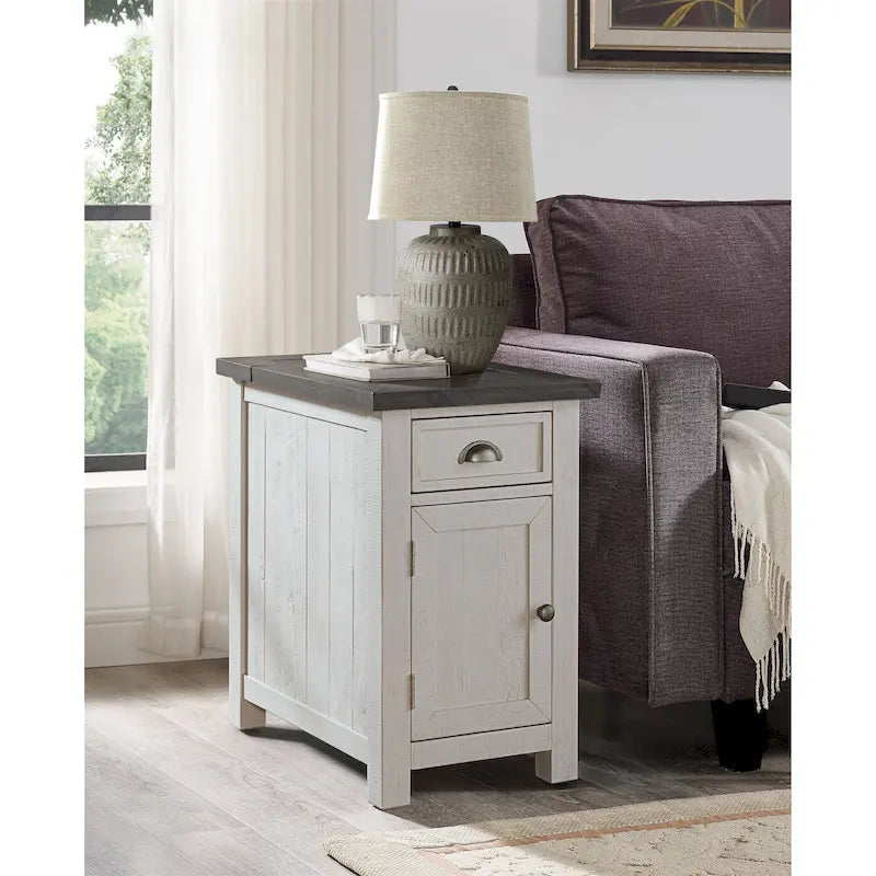 Table d'appoint de chevet Monterey en bois massif avec prises de courant cachées