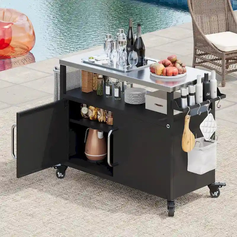 Ilot de cuisine extérieur avec plateau en acier inoxydable, table de chariot de barbecue en métal avec armoire de rangement - S.O.