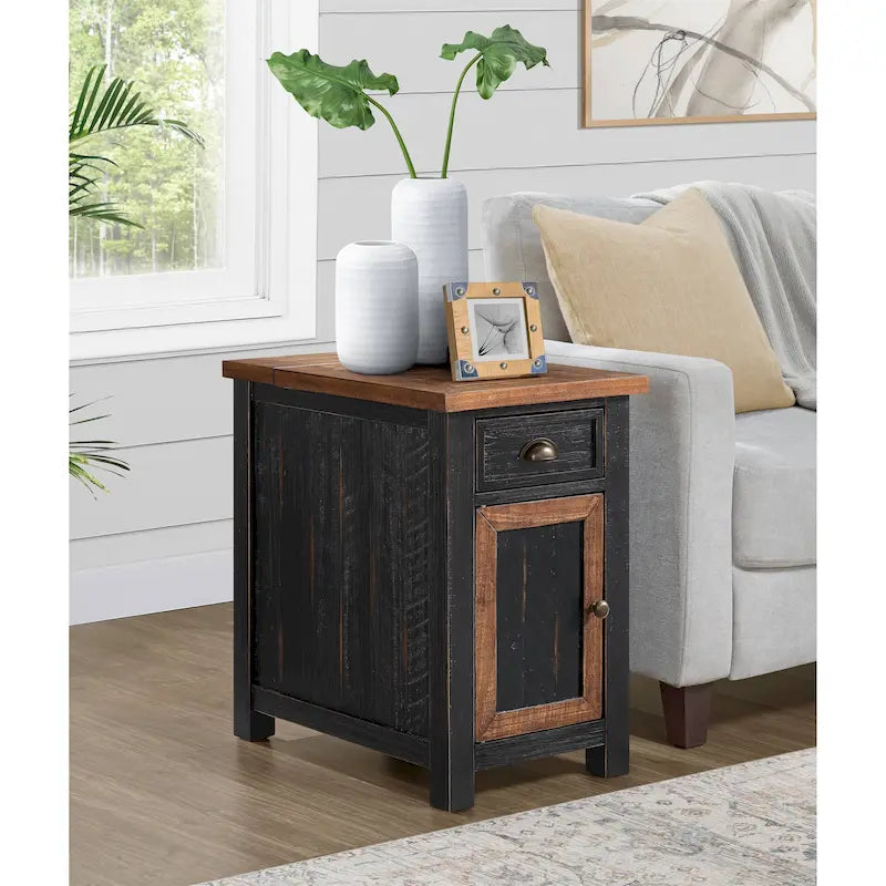 Table d'appoint de chevet Monterey en bois massif avec prises de courant cachées